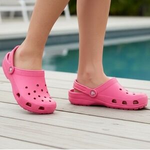 Crocs Classic Clogs Hot Pink Junior Kids‎ Slip-On Water Shoes - Size J2